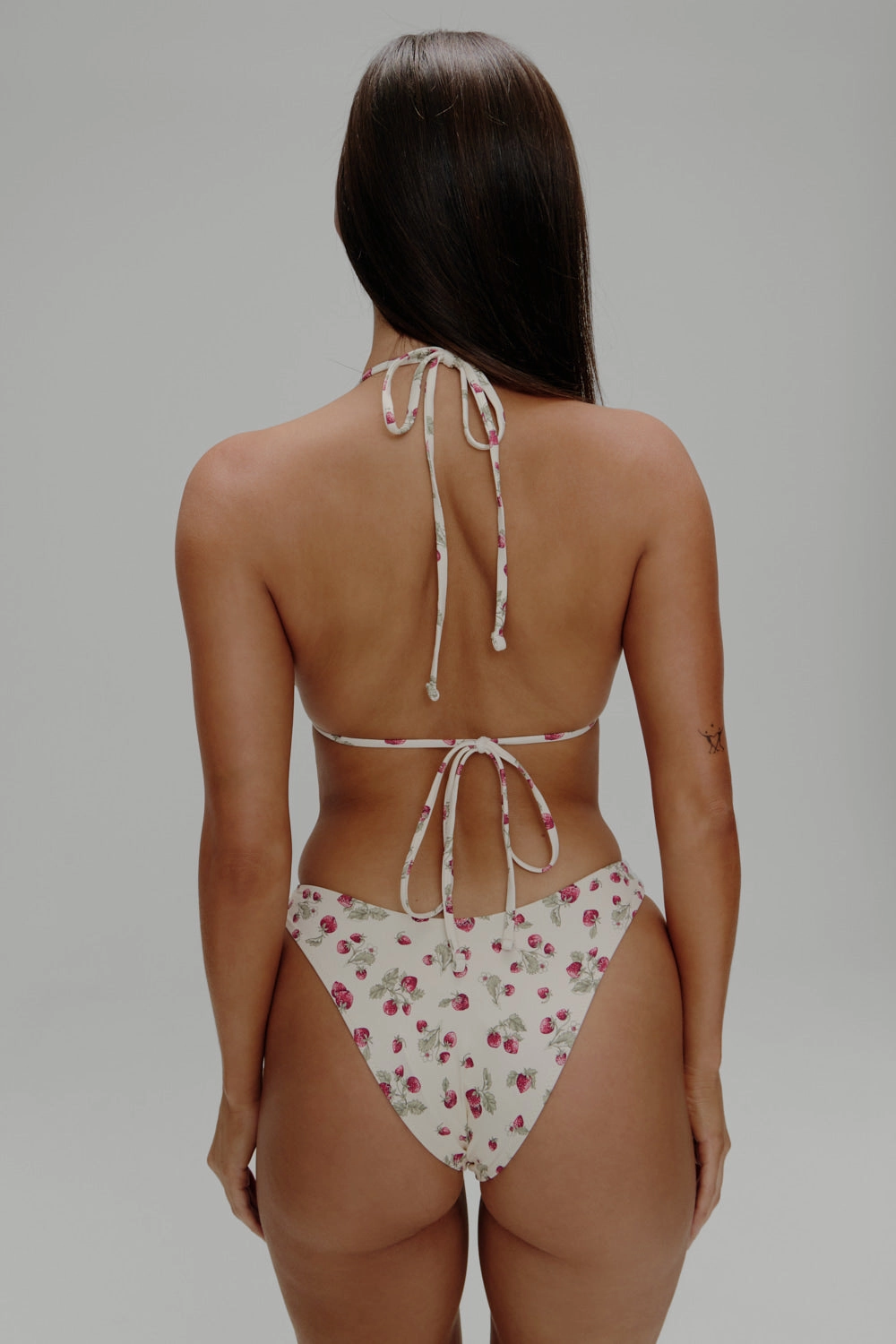 Dove Bikini Bottom - Strawberry Field