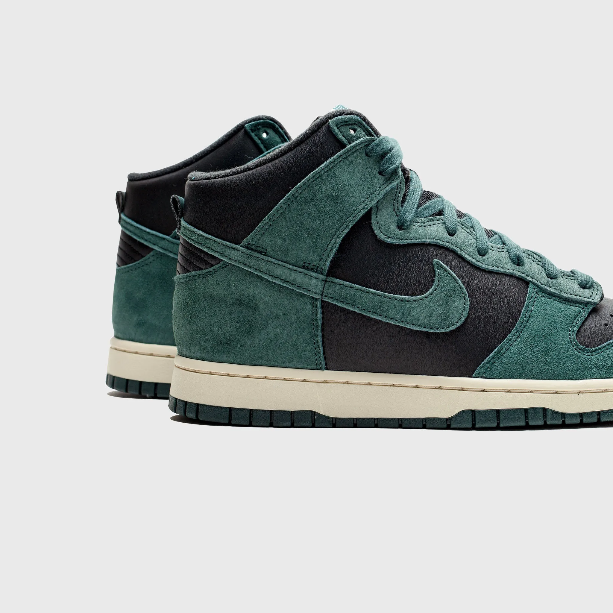 DUNK HI RETRO PRM "FADED SPRUCE"