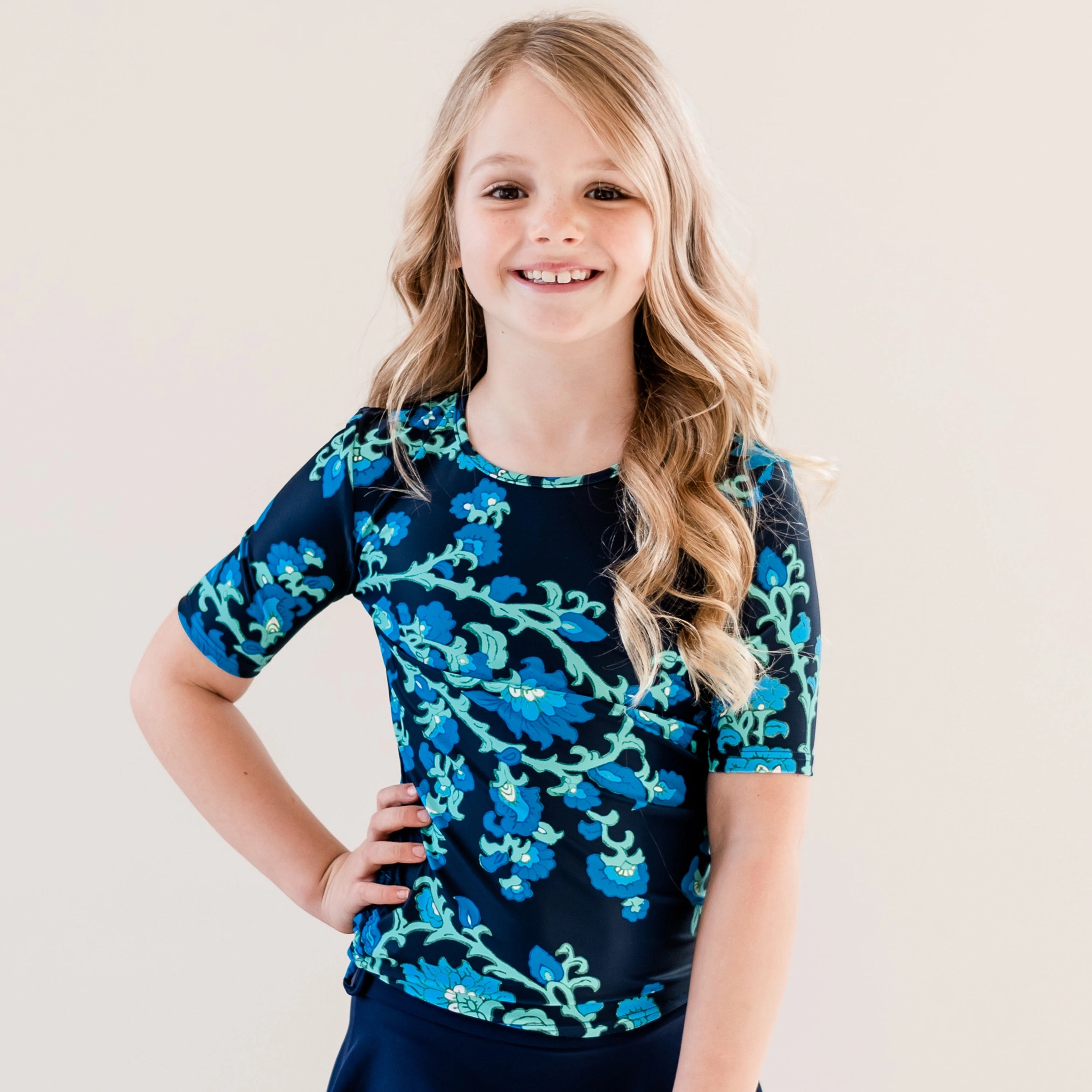 Girl's Short Sleeve Lily Swim Top