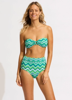 Neue Wave High Waisted Bikini Bottom - Jade two-piece bikinis for women, trendy bikinis for beachwear