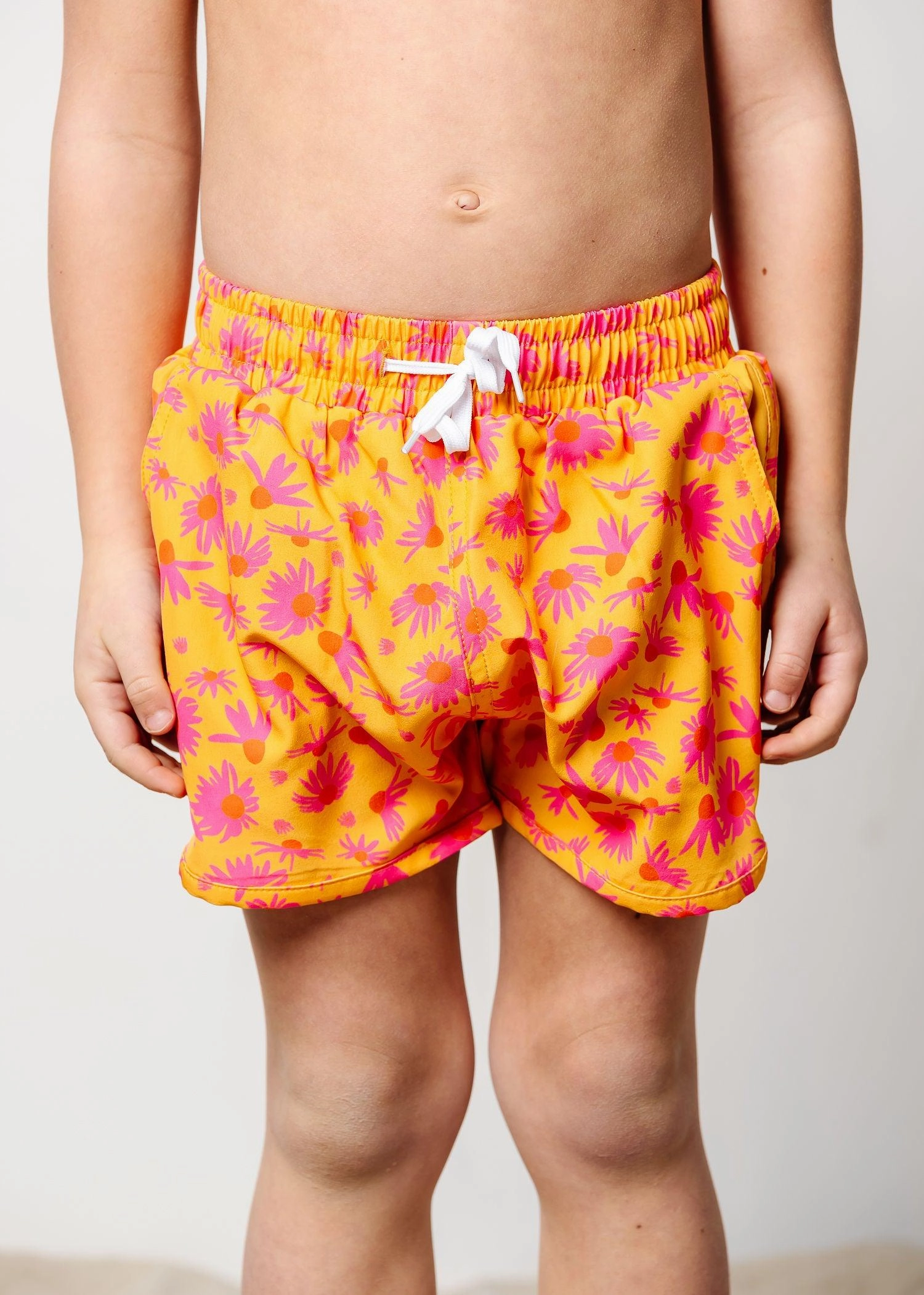 Playful Daisies | Mini Retro Shorties